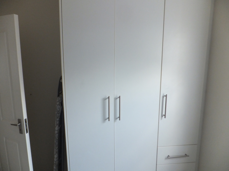 To Let 3 Bedroom Property for Rent in Sunningdale Western Cape
